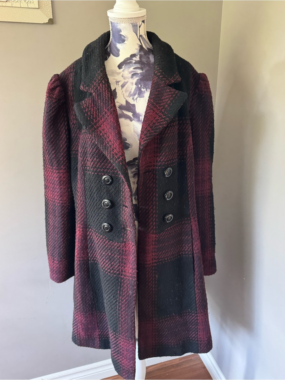 Y2K Suzy Shier Black and Burgundy Plaid Double-Breasted Pea Coat - Picture 4 of 9